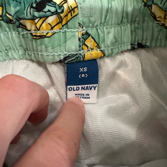 Old Navy Boys Alligator Bathing Suit Like New Size 5 - Picture 2 of 2